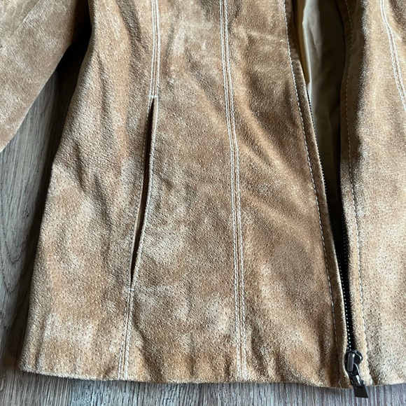 EUC Wilson’s Leather Tan Suede Zip Front Jacket - Picture 6 of 11